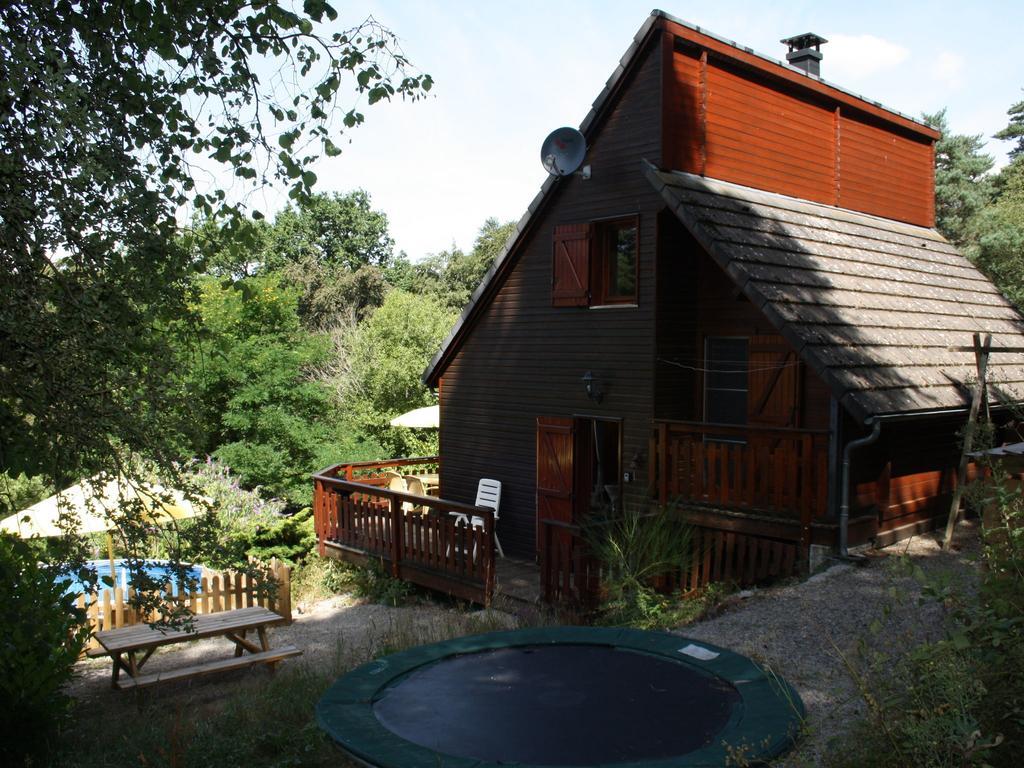 Pretty Chalet In Beaulieu With Private Pool Exteriör bild